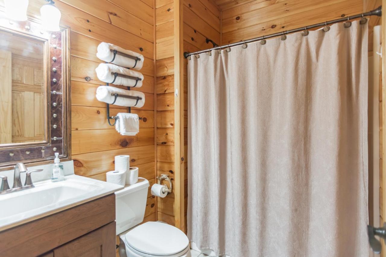 Iron Mountain Lodge - Beautiful Cabin With Forest & Mountain Views! Butler Extérieur photo