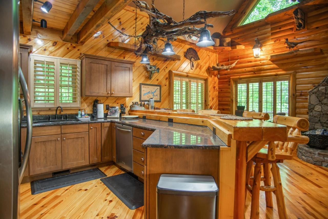 Iron Mountain Lodge - Beautiful Cabin With Forest & Mountain Views! Butler Extérieur photo